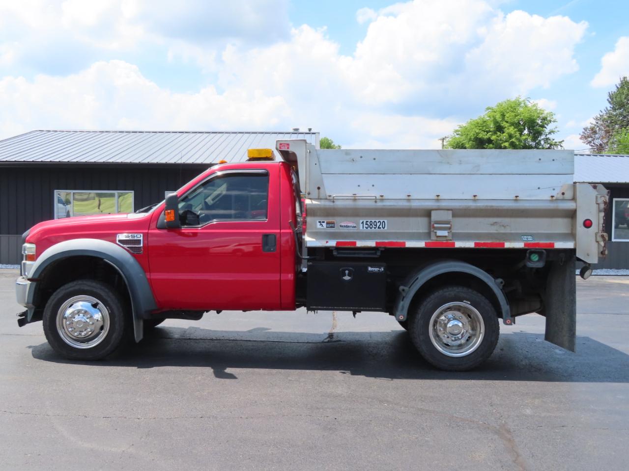 Ford Super Duty F-550 DRW 4WD Reg Cab 141" WB 60" CA XLT 2010