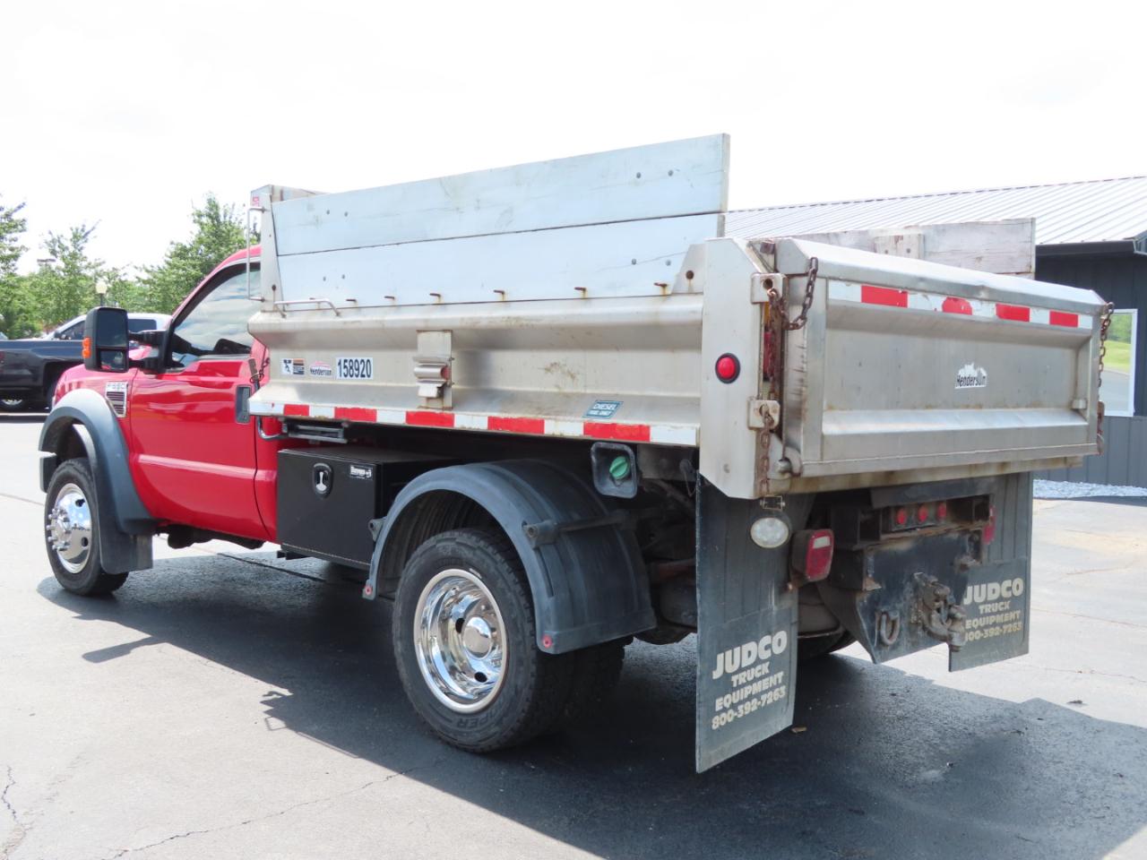 Ford Super Duty F-550 DRW 4WD Reg Cab 141" WB 60" CA XLT 2010