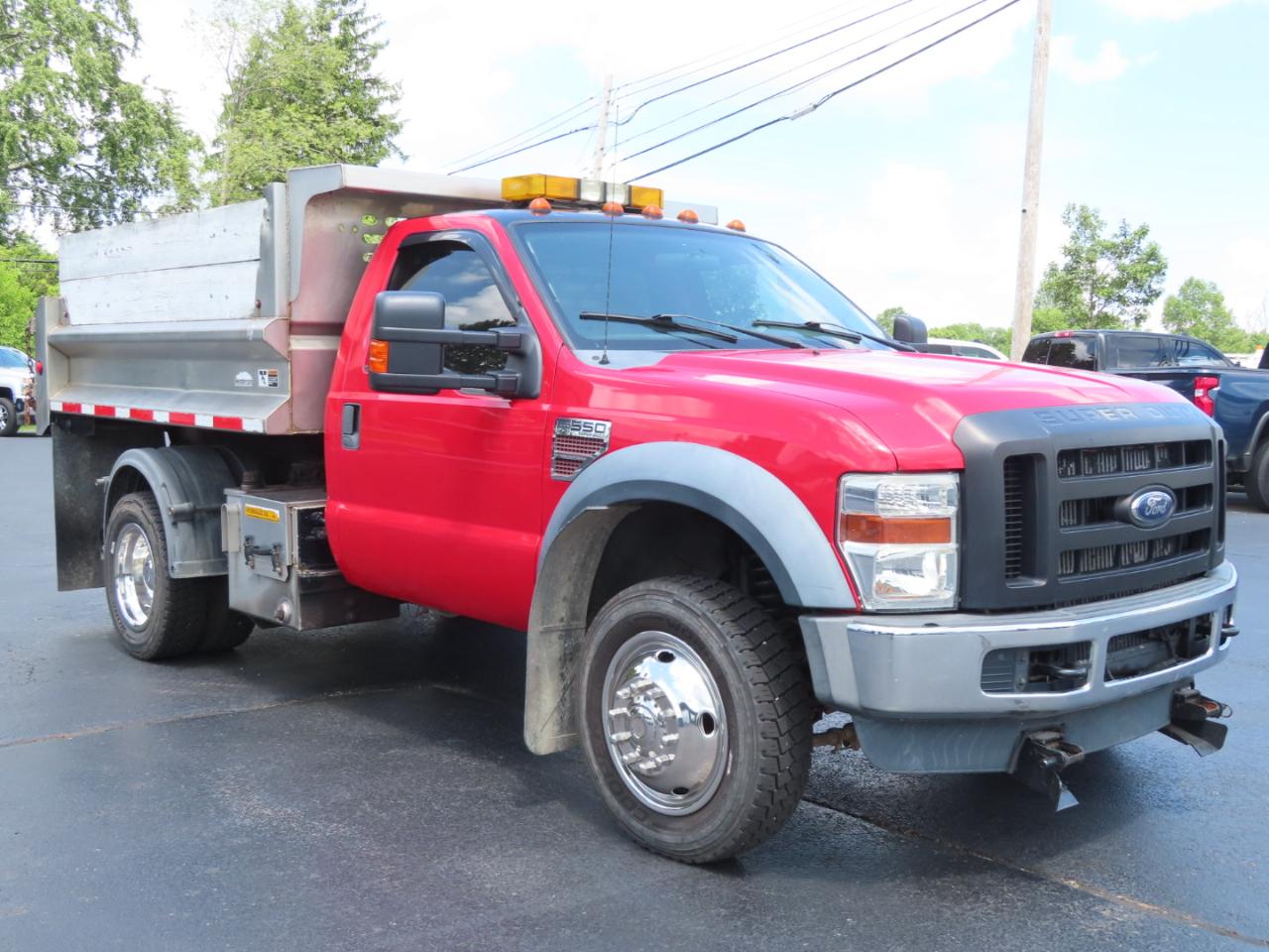 Ford Super Duty F-550 DRW 4WD Reg Cab 141" WB 60" CA XLT 2010