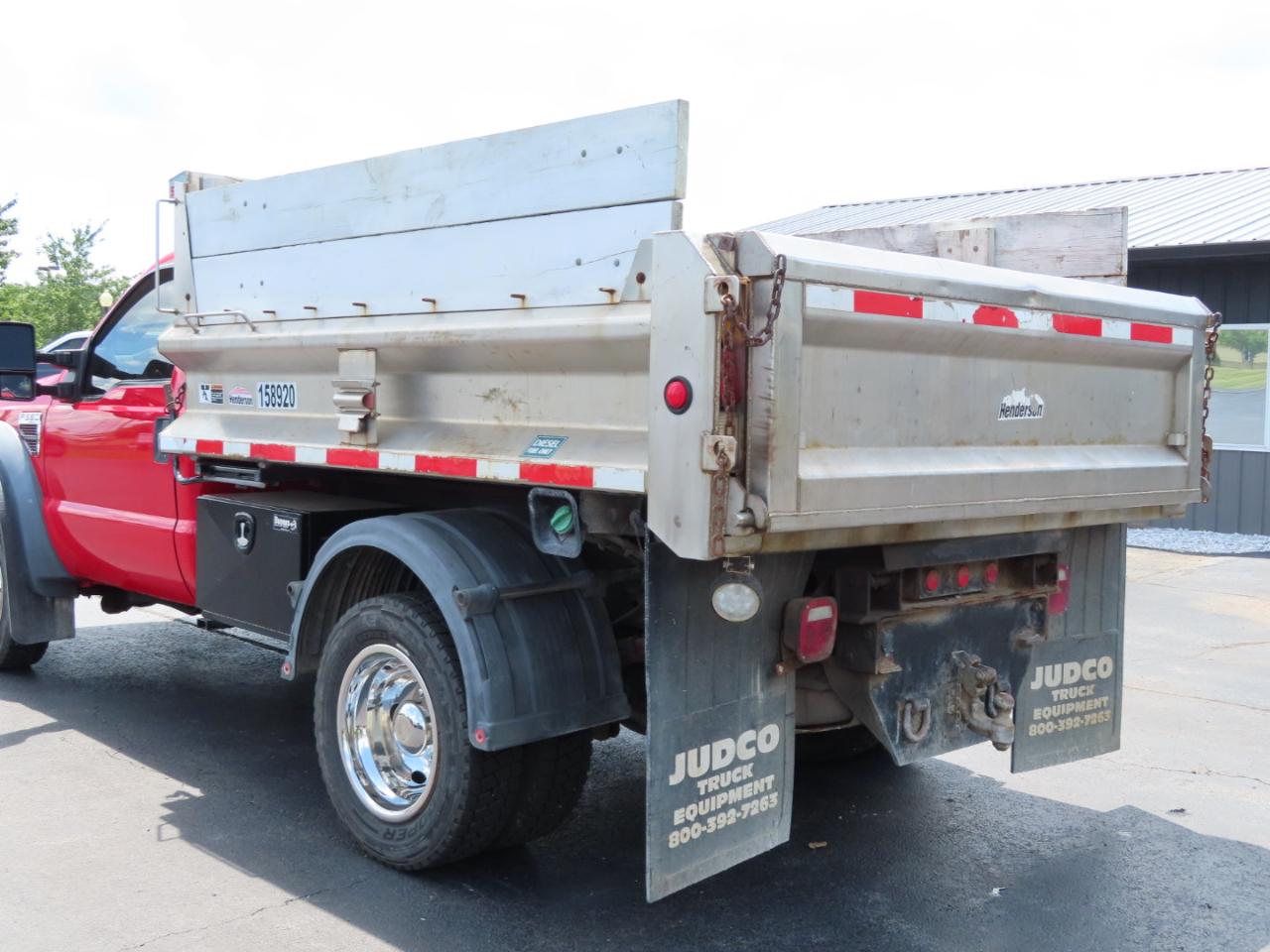 Ford Super Duty F-550 DRW 4WD Reg Cab 141" WB 60" CA XLT 2010