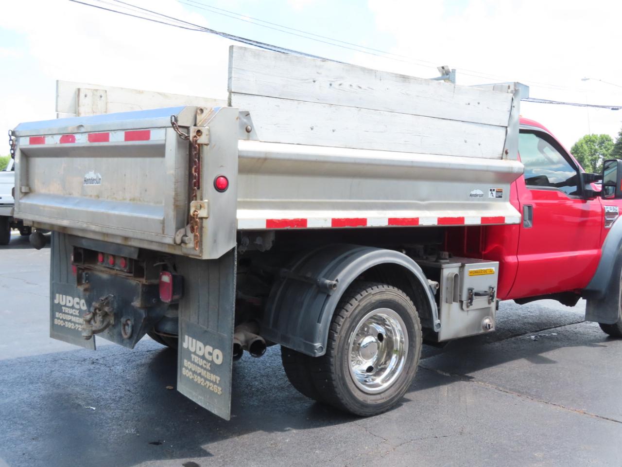 Ford Super Duty F-550 DRW 4WD Reg Cab 141" WB 60" CA XLT 2010