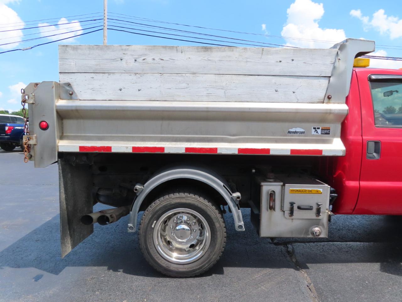 Ford Super Duty F-550 DRW 4WD Reg Cab 141" WB 60" CA XLT 2010