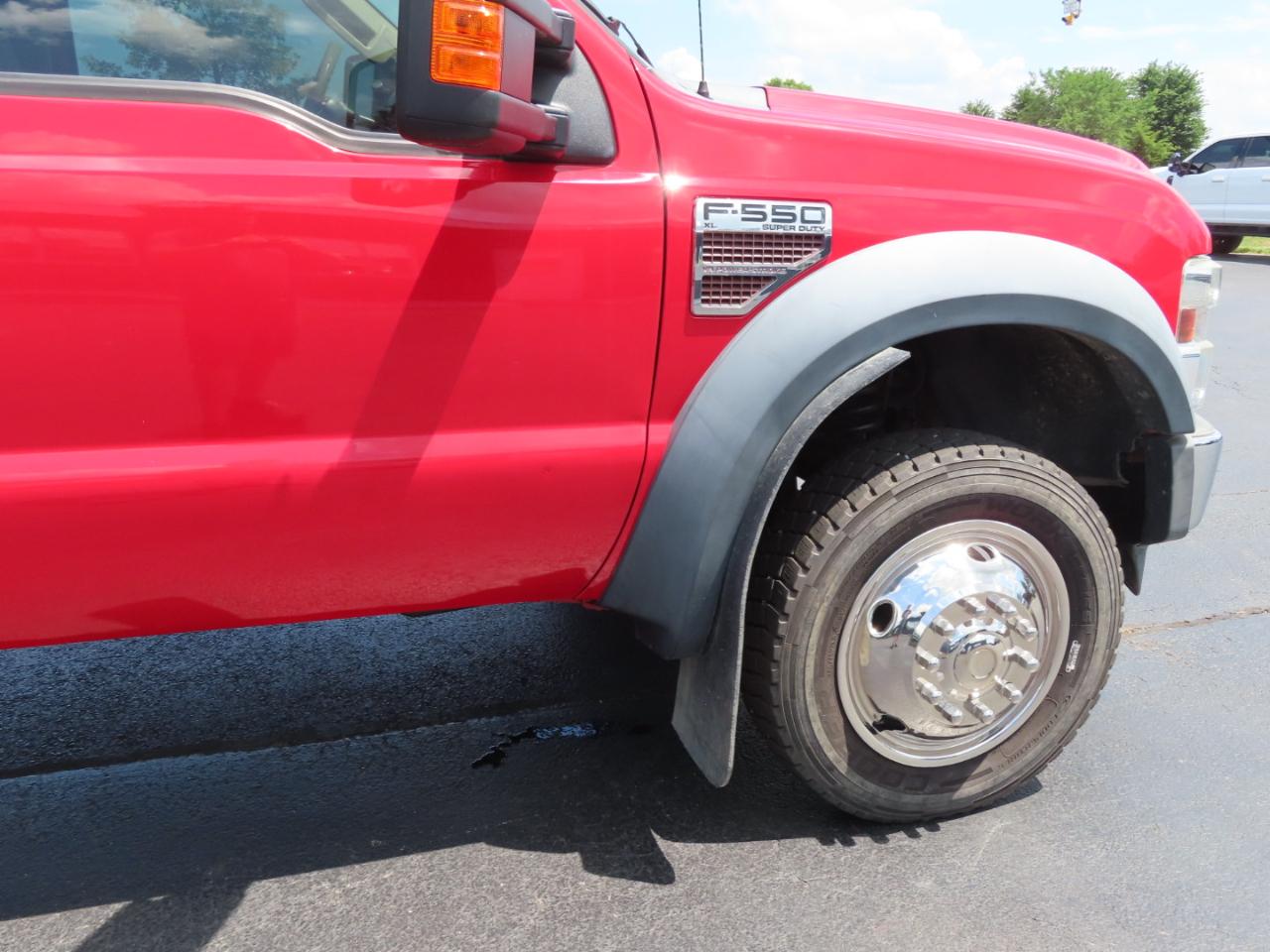 Ford Super Duty F-550 DRW 4WD Reg Cab 141" WB 60" CA XLT 2010