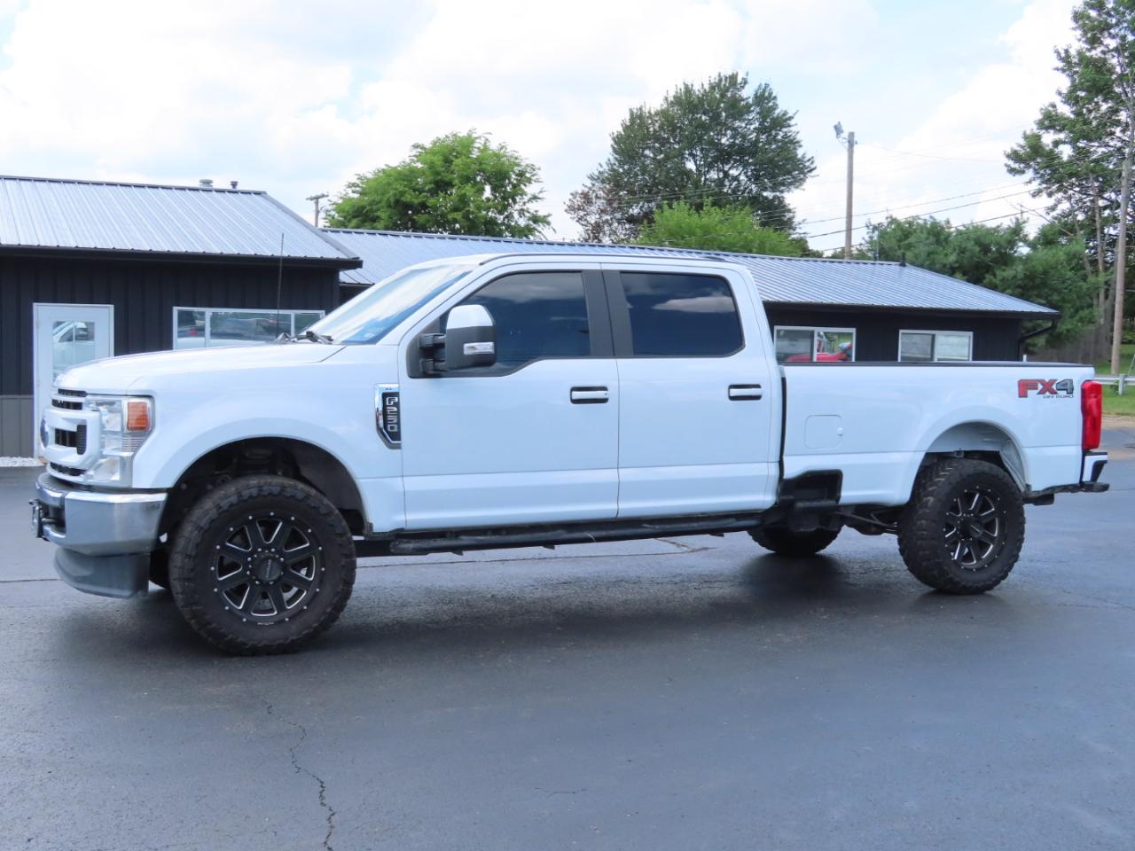 Ford Super Duty F-250 SRW XL 4WD Crew Cab 8' Box 2022