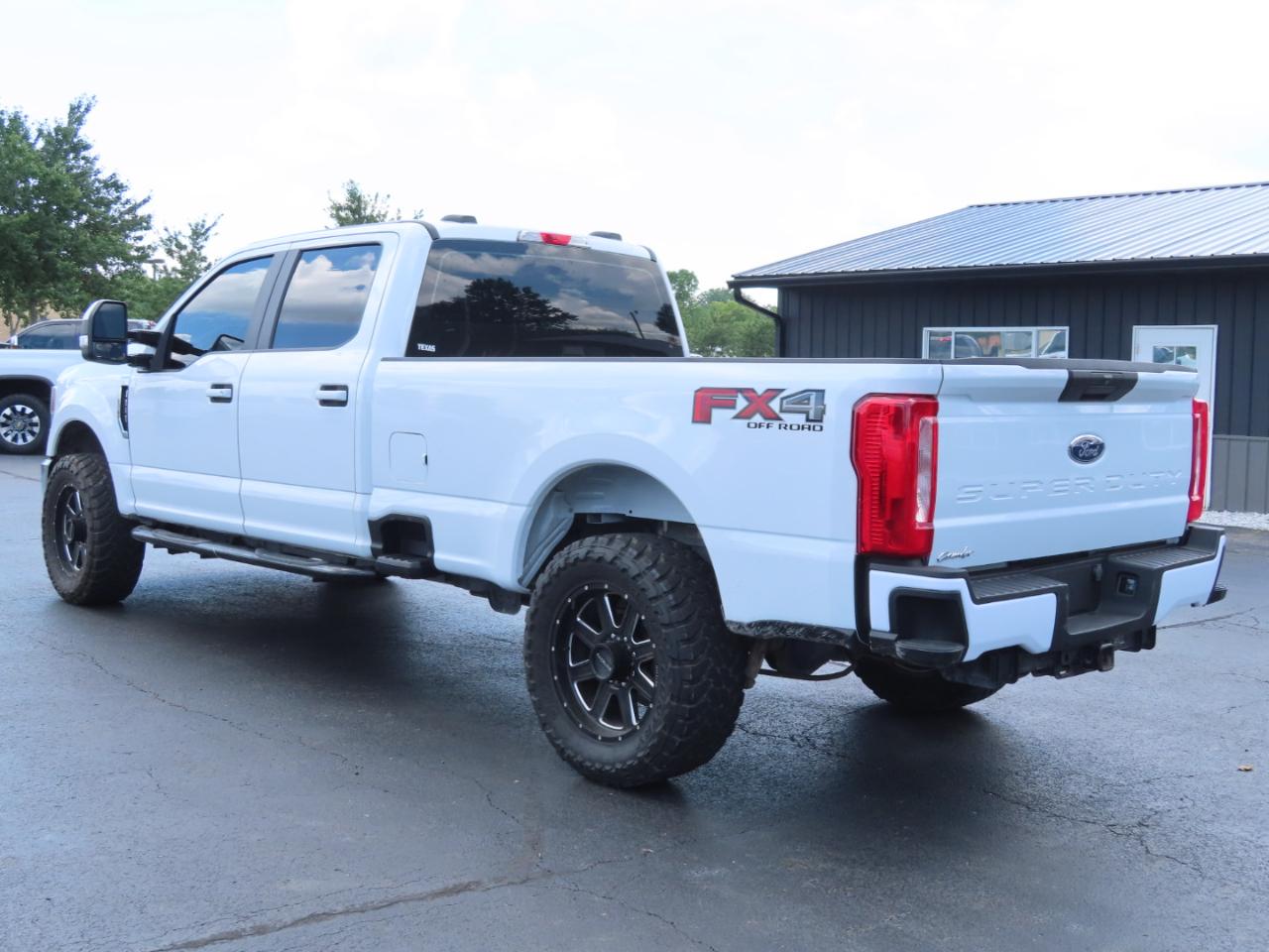 Ford Super Duty F-250 SRW XL 4WD Crew Cab 8' Box 2022