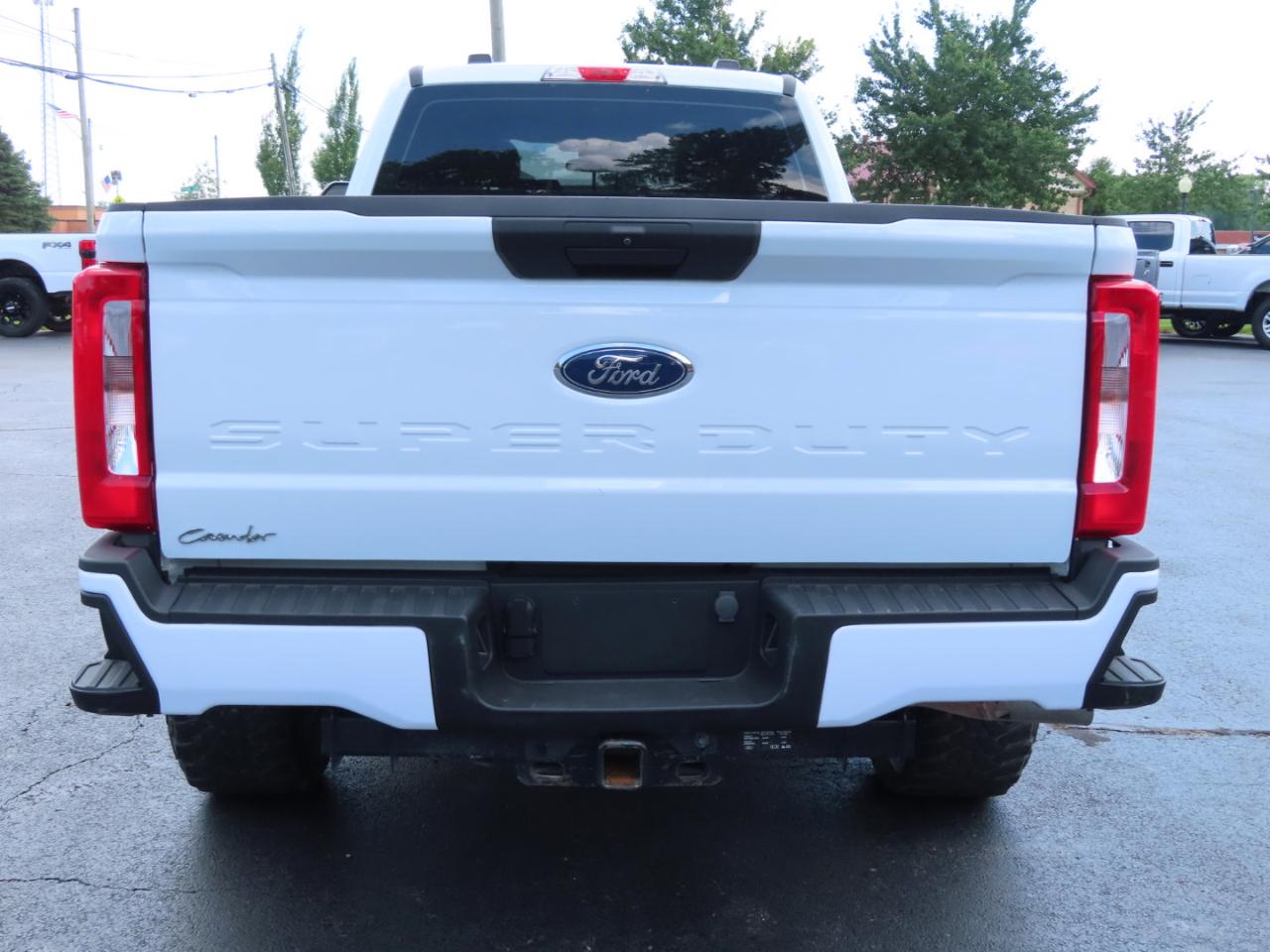 Ford Super Duty F-250 SRW XL 4WD Crew Cab 8' Box 2022