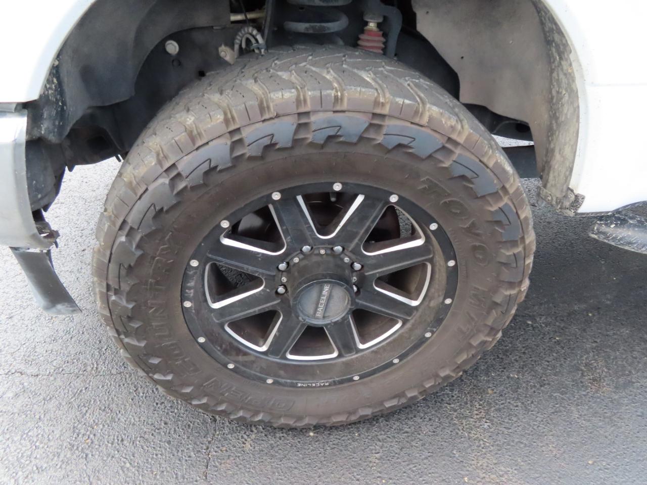 Ford Super Duty F-250 SRW XL 4WD Crew Cab 8' Box 2022