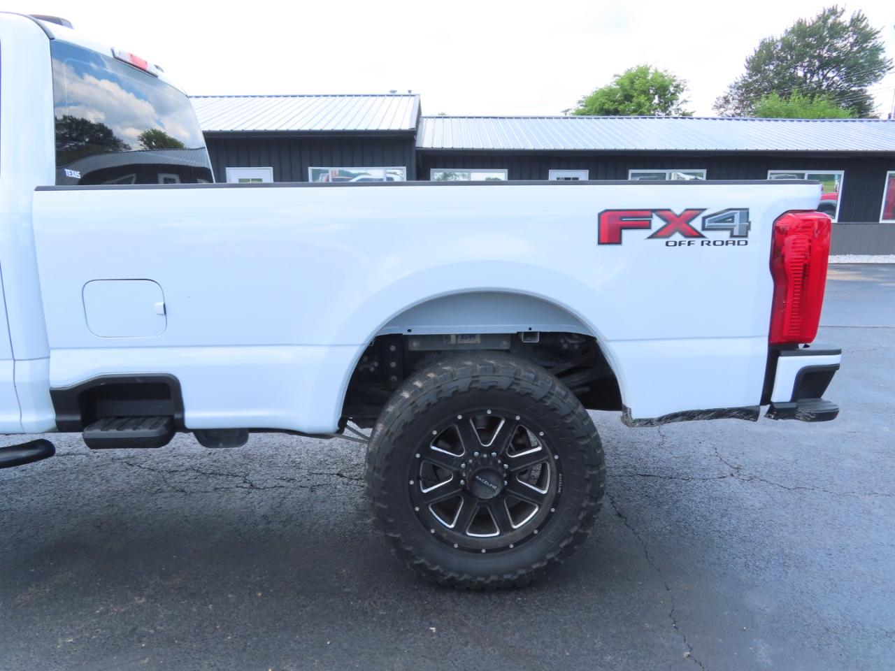 Ford Super Duty F-250 SRW XL 4WD Crew Cab 8' Box 2022