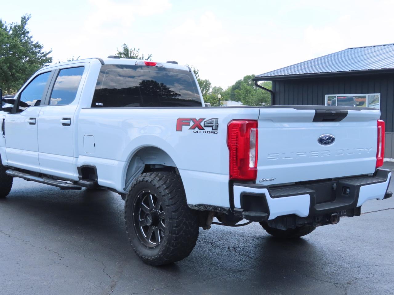 Ford Super Duty F-250 SRW XL 4WD Crew Cab 8' Box 2022