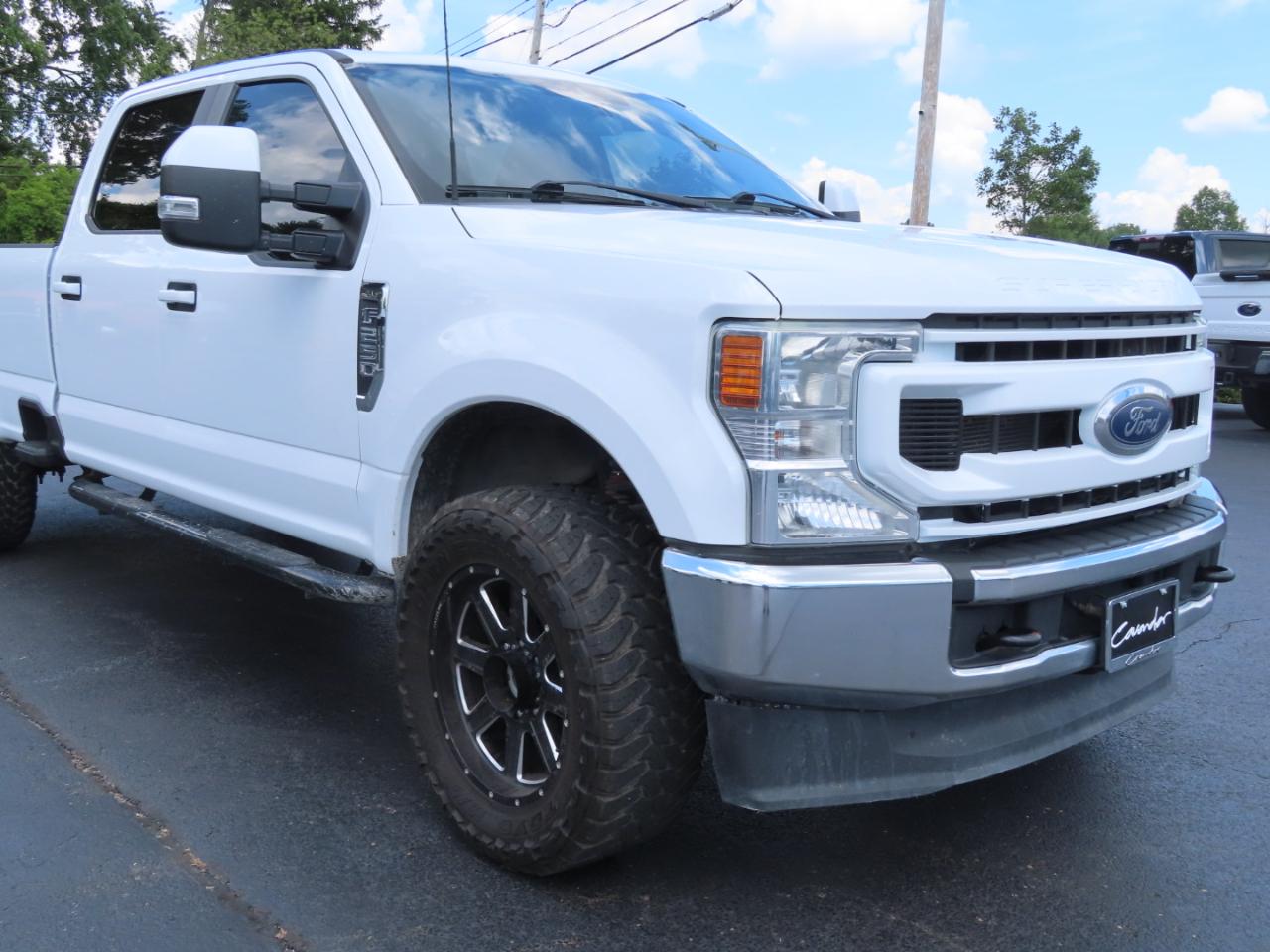 Ford Super Duty F-250 SRW XL 4WD Crew Cab 8' Box 2022