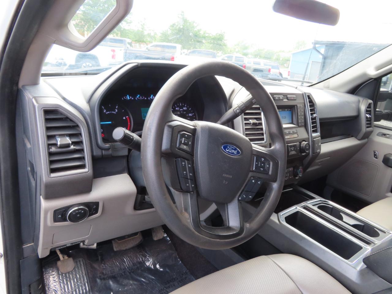 Ford Super Duty F-250 SRW XL 4WD Crew Cab 8' Box 2022