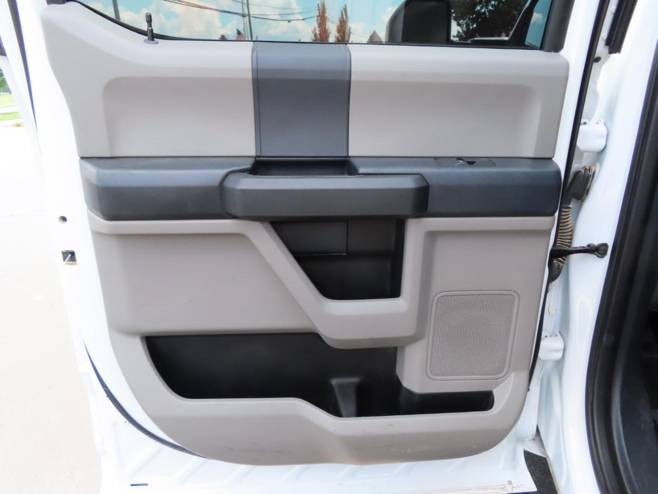 Ford Super Duty F-250 SRW XL 4WD Crew Cab 8' Box 2022
