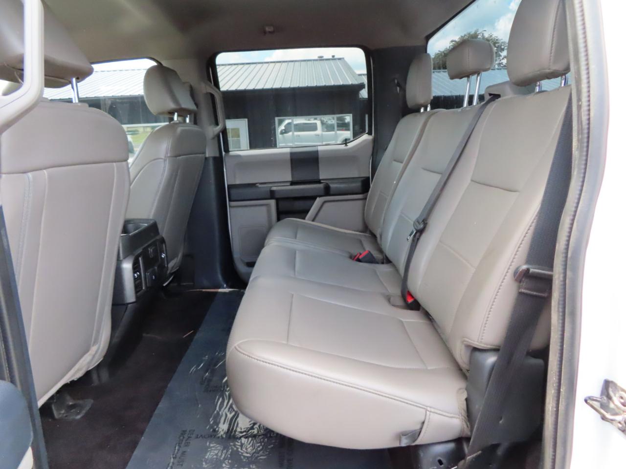 Ford Super Duty F-250 SRW XL 4WD Crew Cab 8' Box 2022