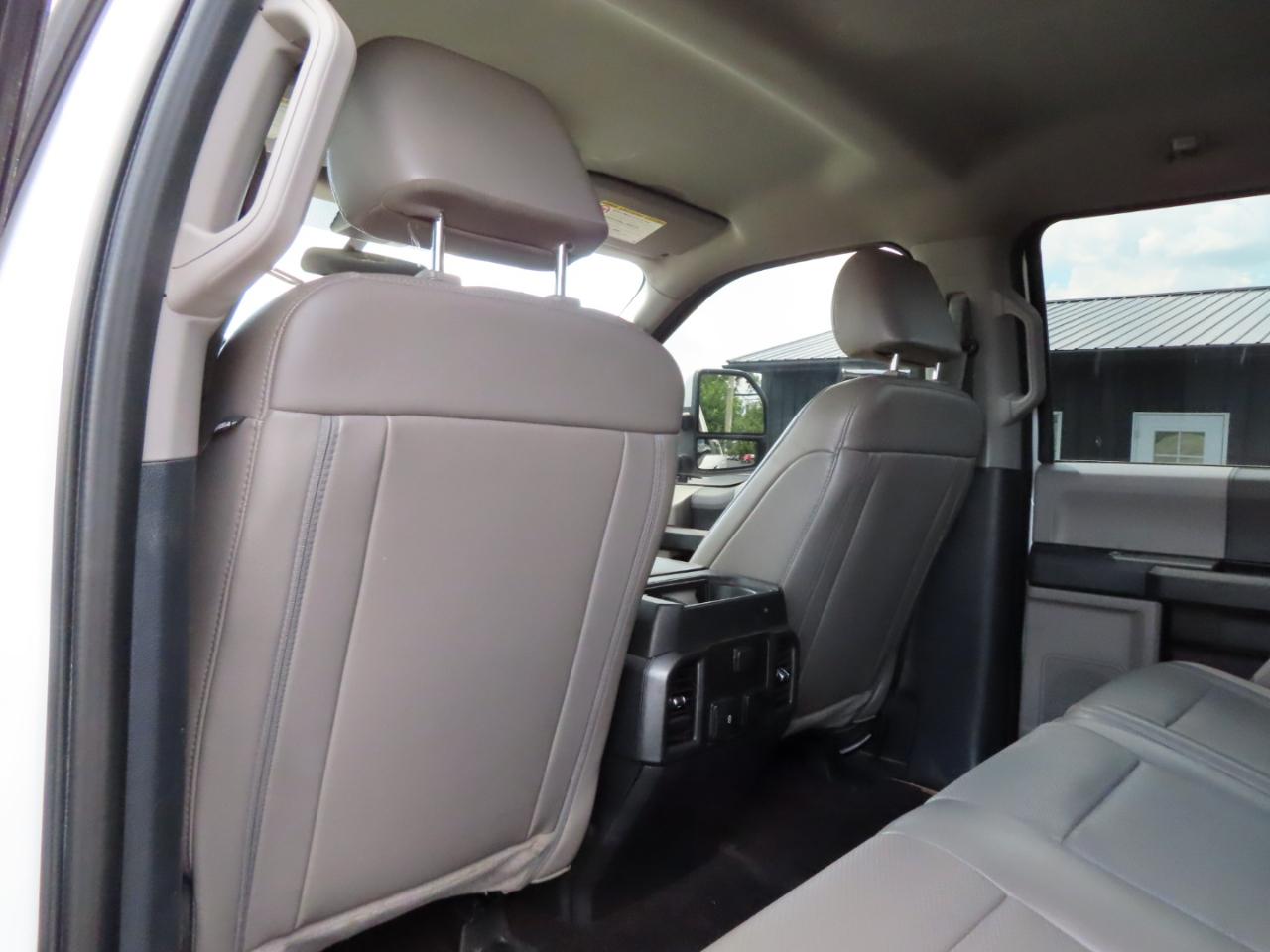 Ford Super Duty F-250 SRW XL 4WD Crew Cab 8' Box 2022