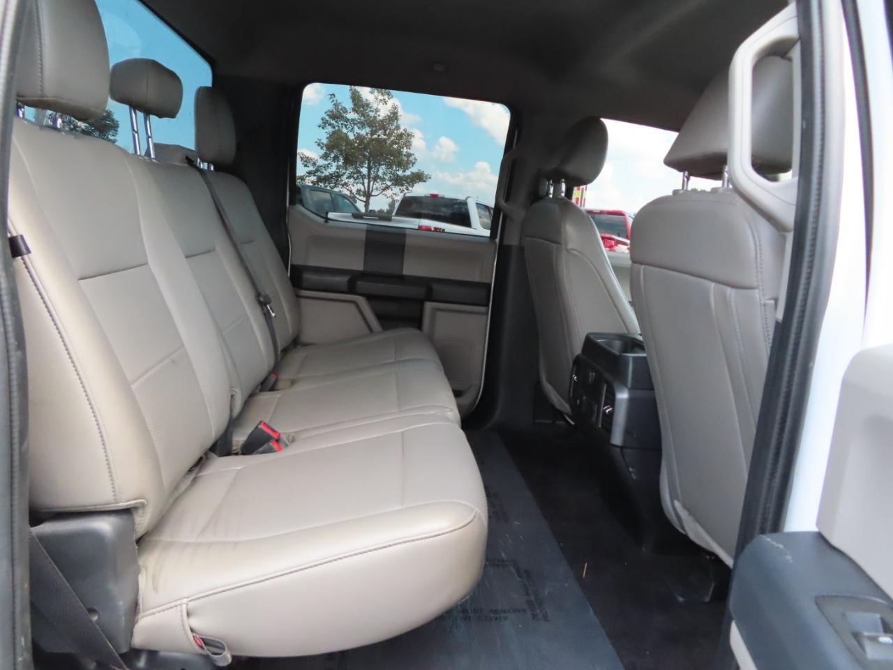 Ford Super Duty F-250 SRW XL 4WD Crew Cab 8' Box 2022