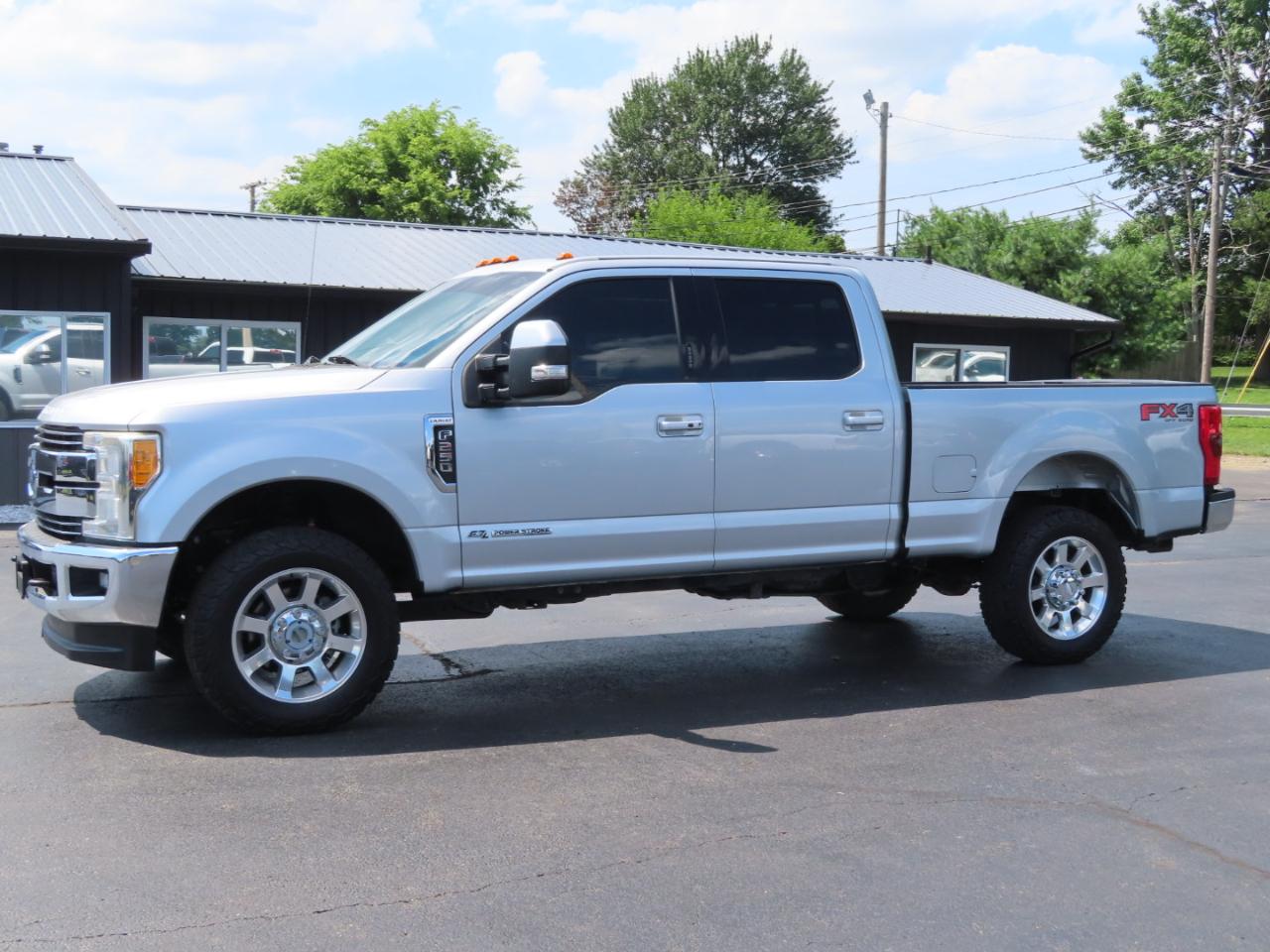 Ford Super Duty F-250 SRW Lariat 4WD Crew Cab 6.75' Box 2017
