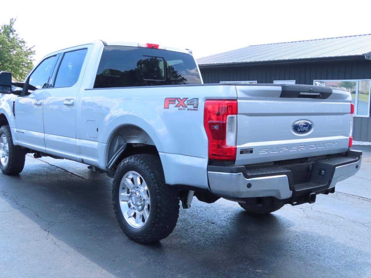 Ford Super Duty F-250 SRW Lariat 4WD Crew Cab 6.75' Box 2017