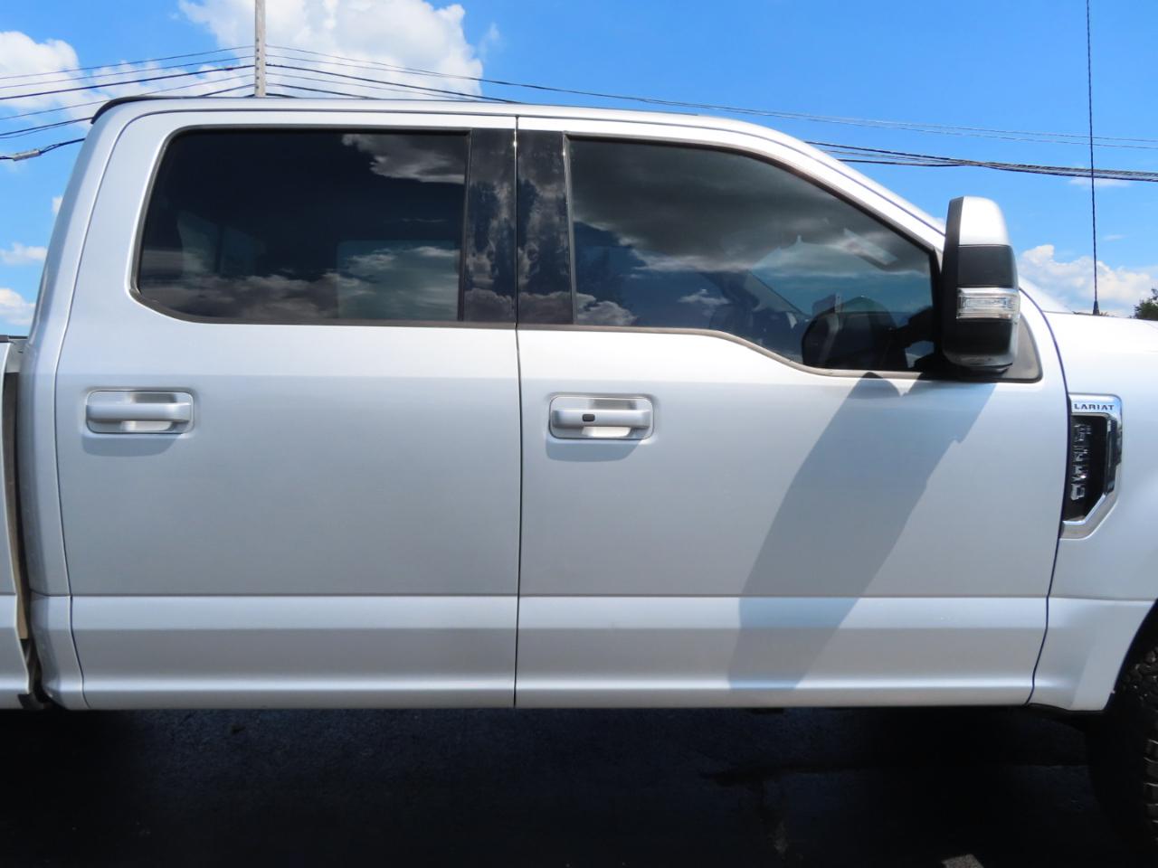 Ford Super Duty F-250 SRW Lariat 4WD Crew Cab 6.75' Box 2017