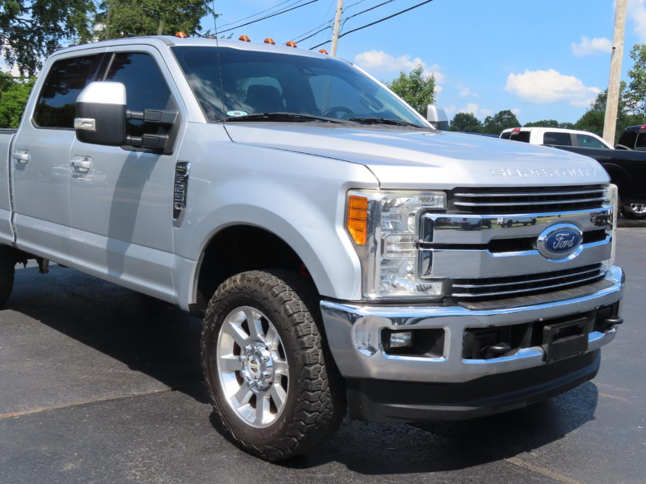 Ford Super Duty F-250 SRW Lariat 4WD Crew Cab 6.75' Box 2017