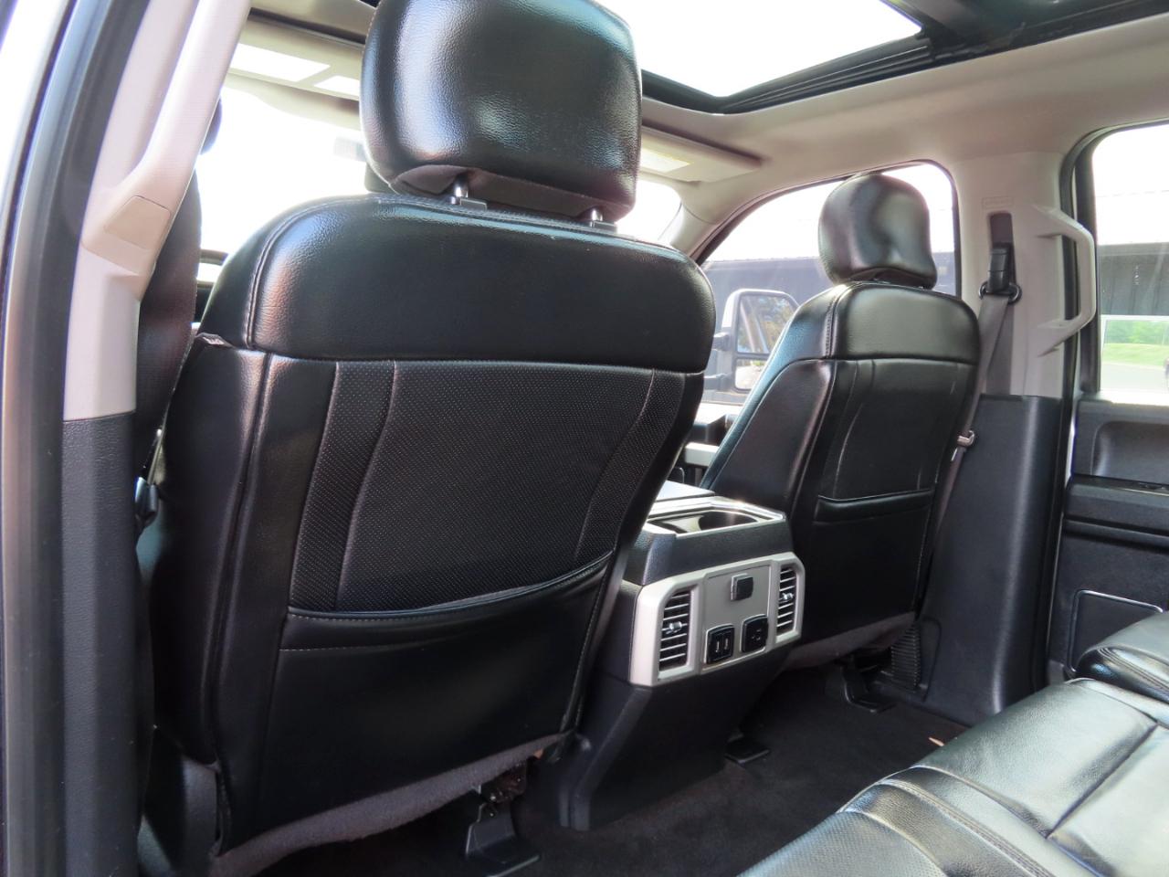 Ford Super Duty F-250 SRW Lariat 4WD Crew Cab 6.75' Box 2017