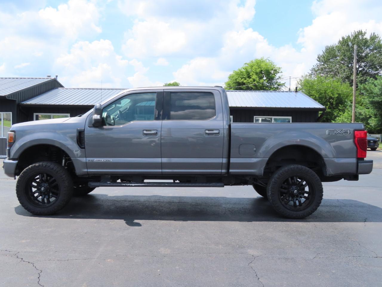 Ford Super Duty F-250 SRW Lariat 4WD Crew Cab 8' Box 2021