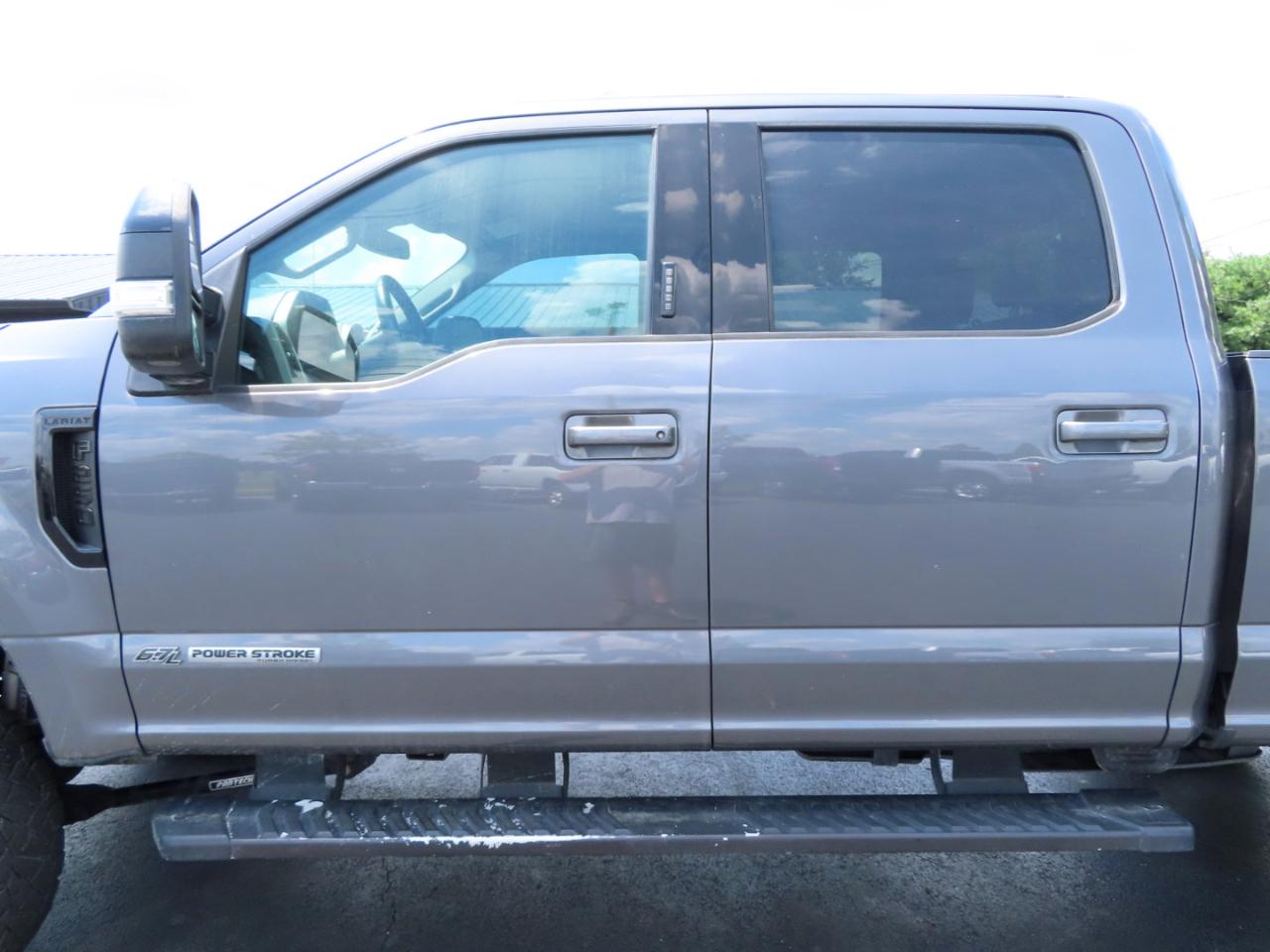Ford Super Duty F-250 SRW Lariat 4WD Crew Cab 8' Box 2021
