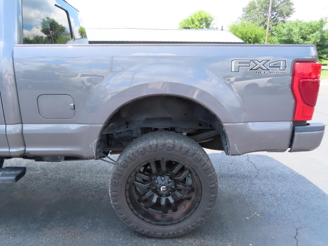 Ford Super Duty F-250 SRW Lariat 4WD Crew Cab 8' Box 2021