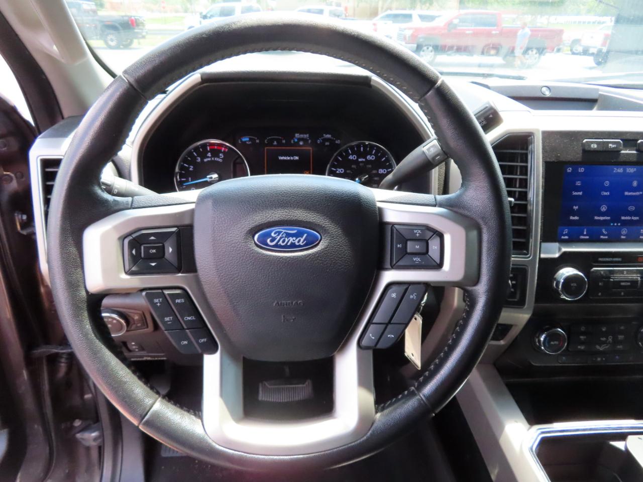 Ford Super Duty F-250 SRW Lariat 4WD Crew Cab 8' Box 2021