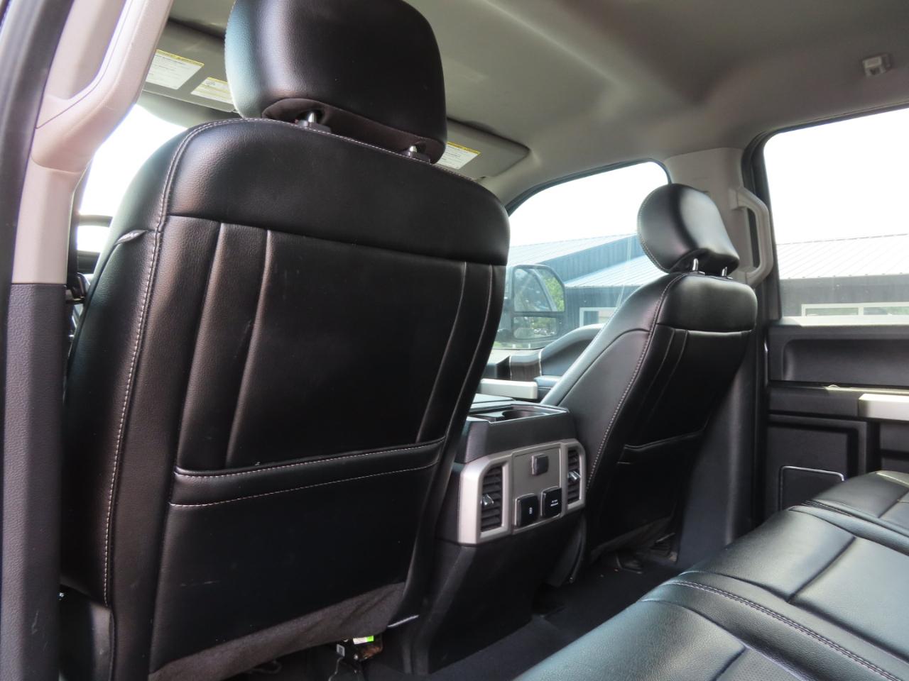 Ford Super Duty F-250 SRW Lariat 4WD Crew Cab 8' Box 2021
