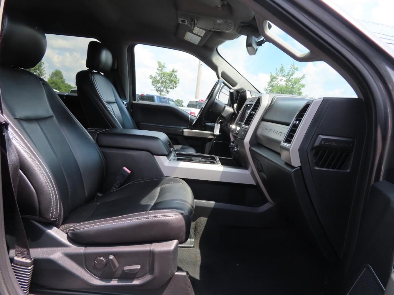 Ford Super Duty F-250 SRW Lariat 4WD Crew Cab 8' Box 2021