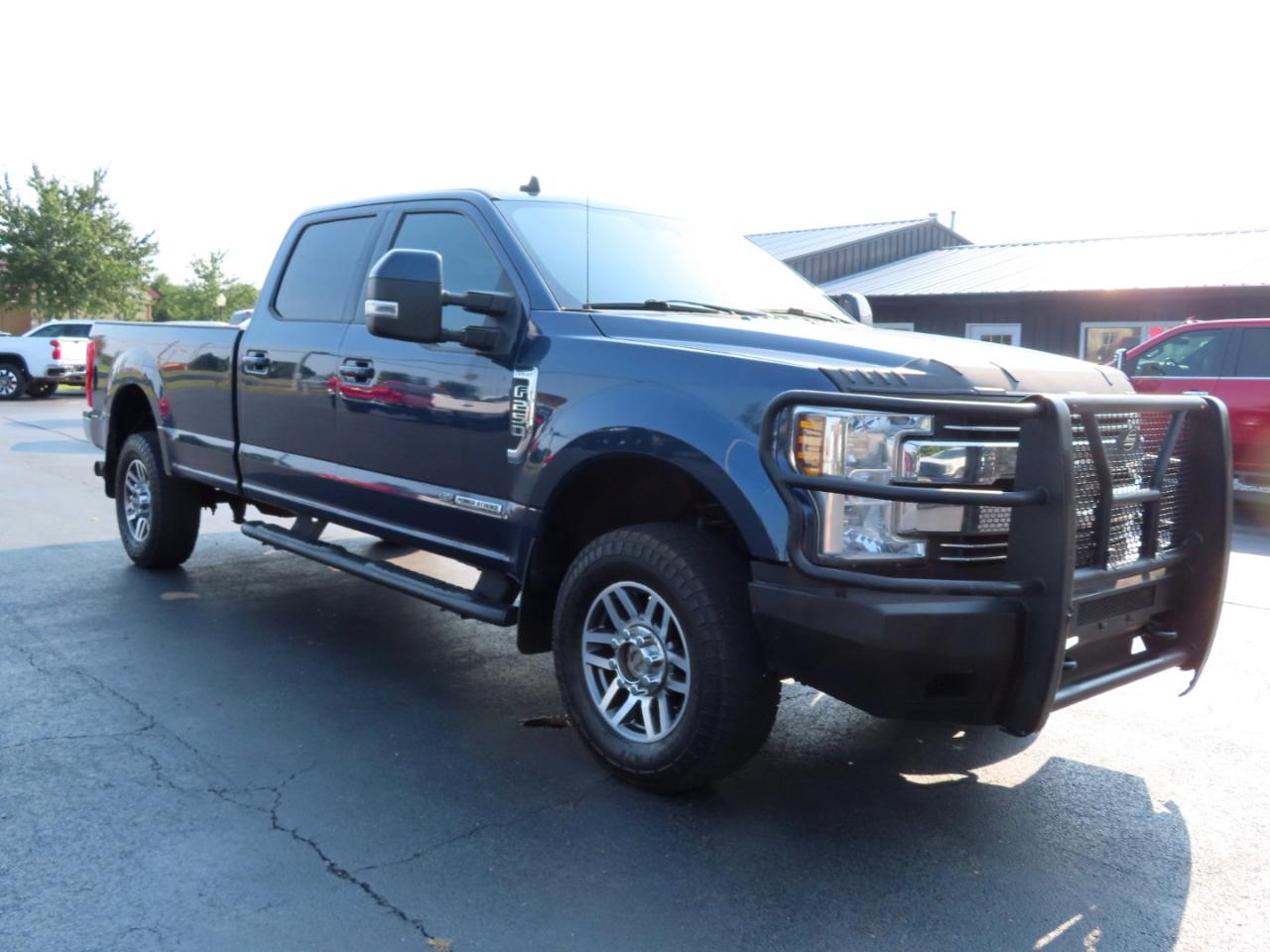 Ford Super Duty F-250 SRW Lariat 4WD Crew Cab 8' Box 2019