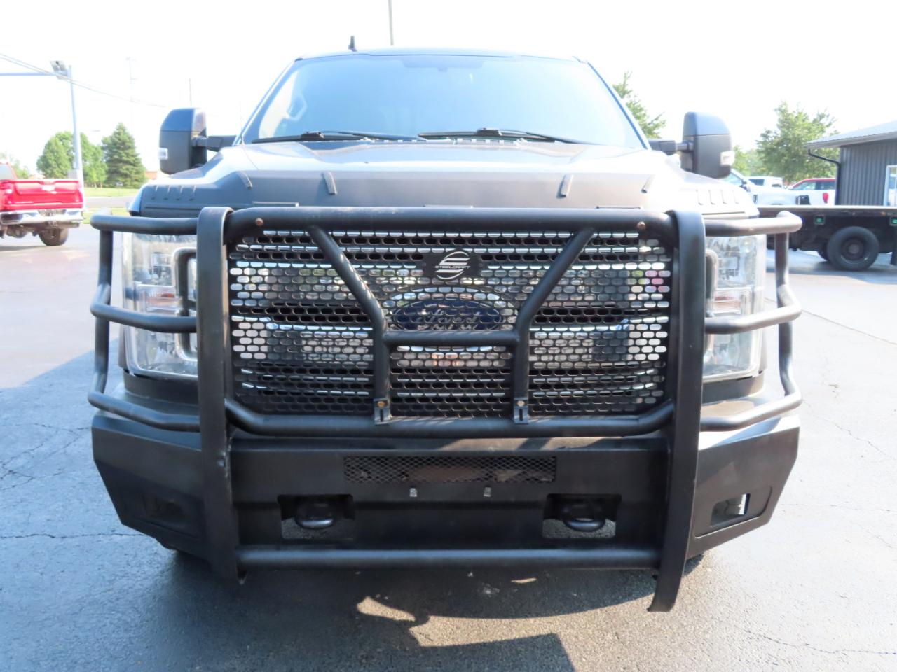 Ford Super Duty F-250 SRW Lariat 4WD Crew Cab 8' Box 2019