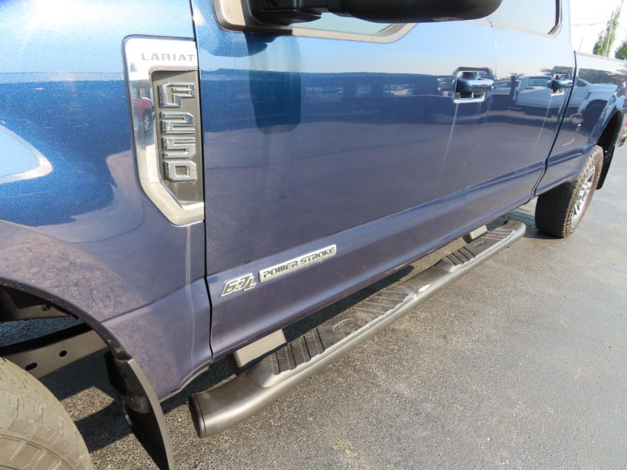 Ford Super Duty F-250 SRW Lariat 4WD Crew Cab 8' Box 2019
