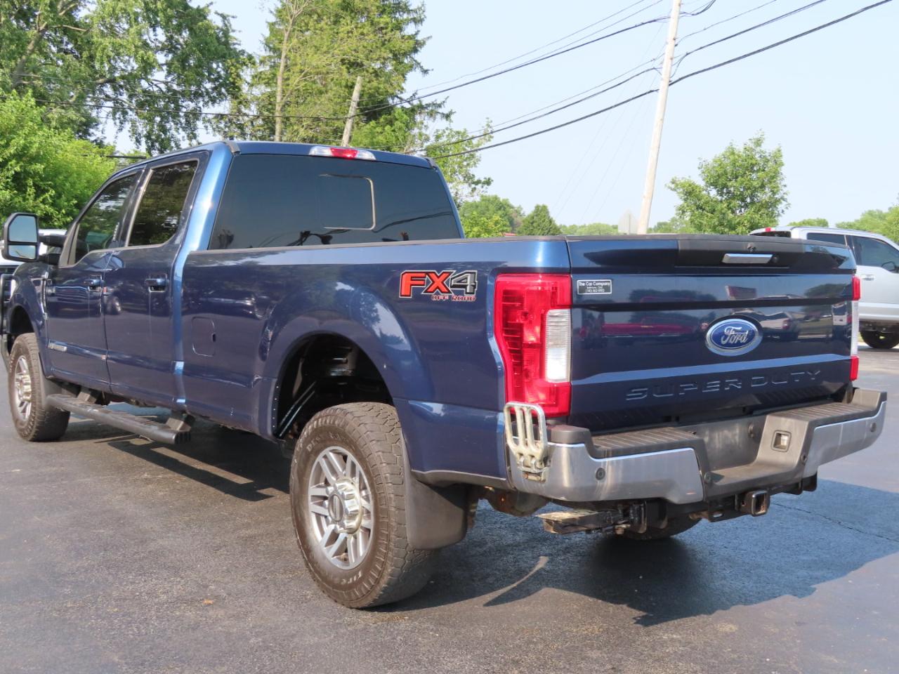 Ford Super Duty F-250 SRW Lariat 4WD Crew Cab 8' Box 2019