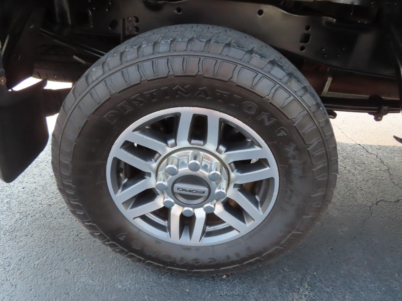 Ford Super Duty F-250 SRW Lariat 4WD Crew Cab 8' Box 2019