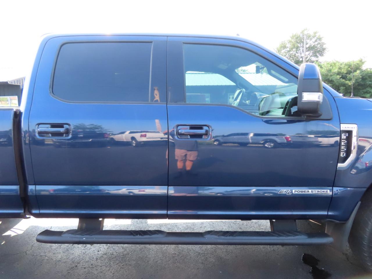 Ford Super Duty F-250 SRW Lariat 4WD Crew Cab 8' Box 2019