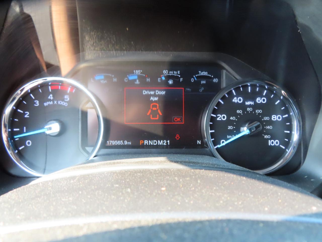 Ford Super Duty F-250 SRW Lariat 4WD Crew Cab 8' Box 2019