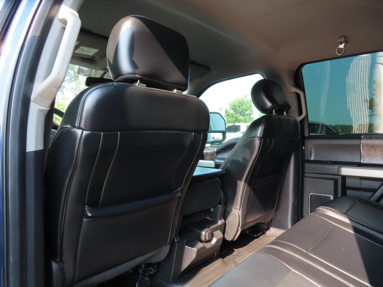 Ford Super Duty F-250 SRW Lariat 4WD Crew Cab 8' Box 2019