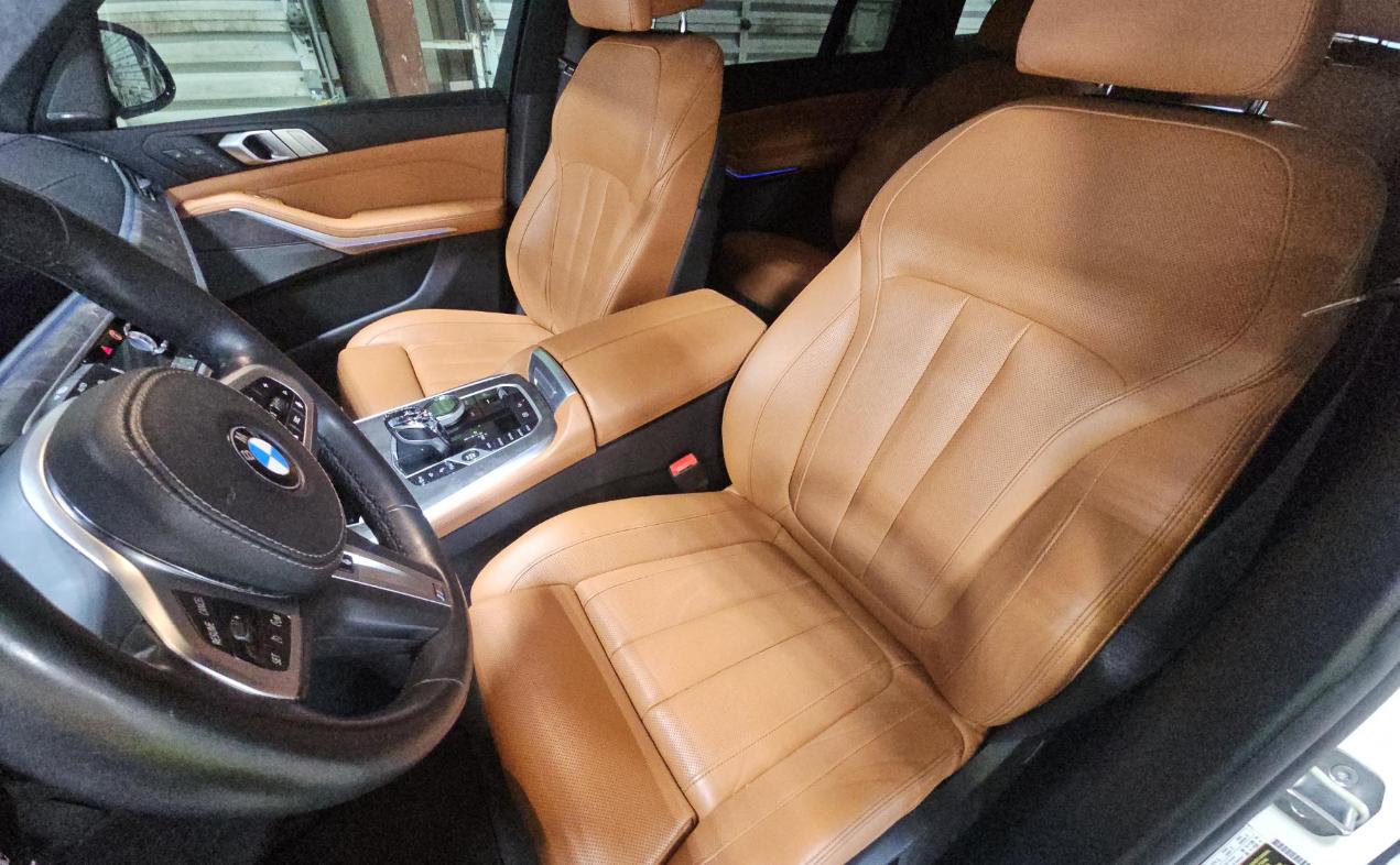 BMW X7 xDrive40i Sports Activity Vehicle 2020