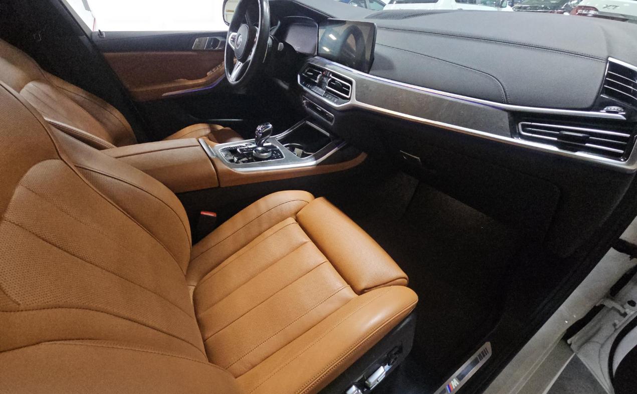BMW X7 xDrive40i Sports Activity Vehicle 2020