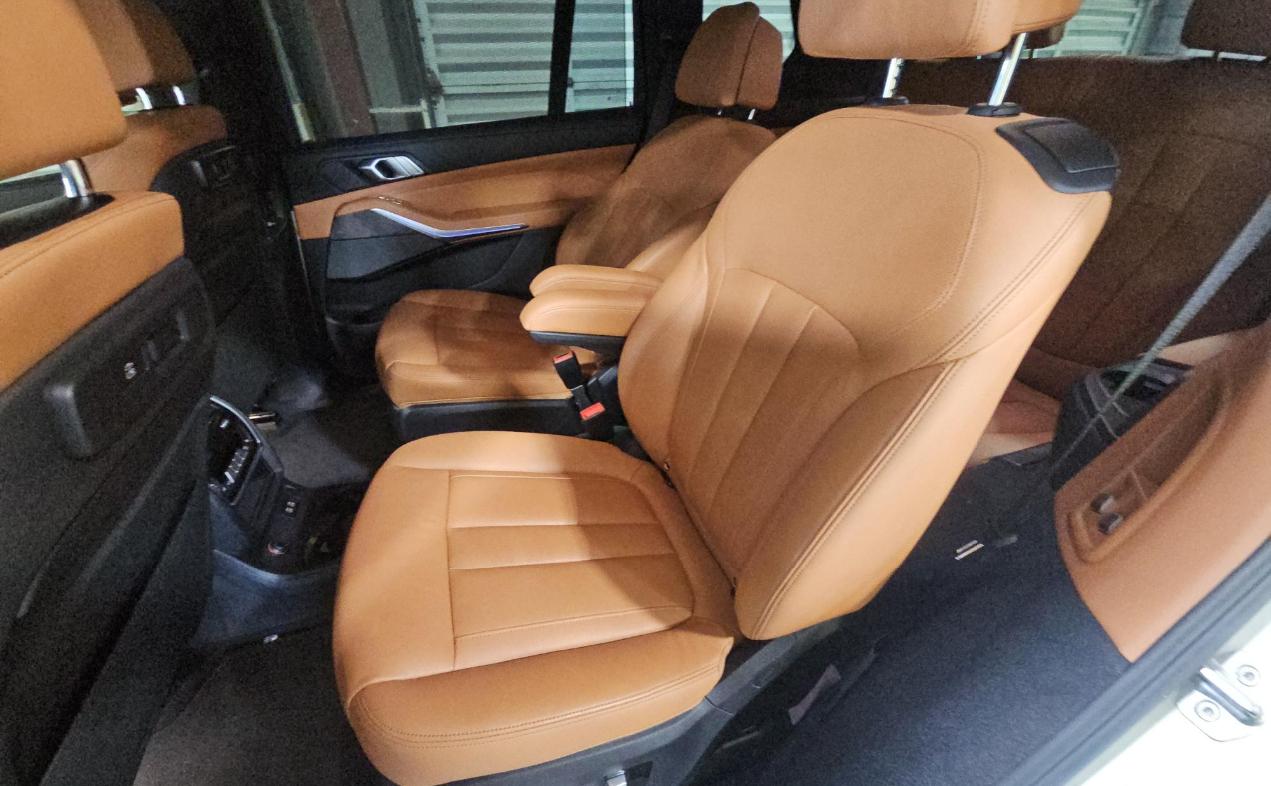 BMW X7 xDrive40i Sports Activity Vehicle 2020