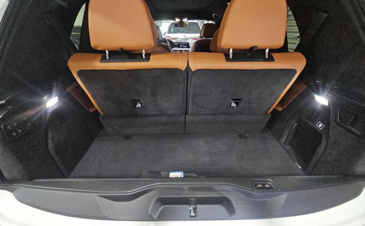 BMW X7 xDrive40i Sports Activity Vehicle 2020