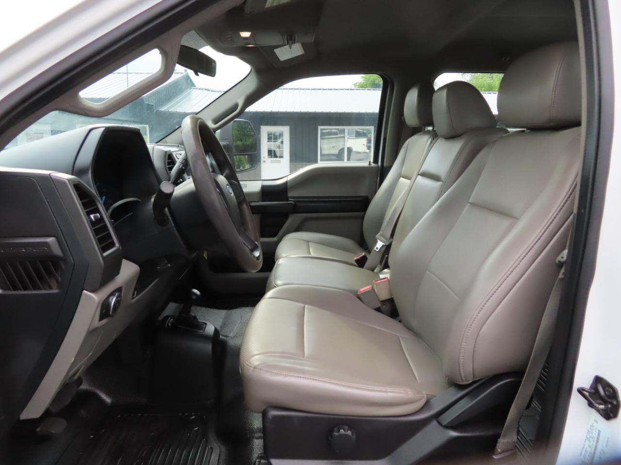 Ford Super Duty F-350 DRW XL 4WD Crew Cab 179" WB 60" CA 2019