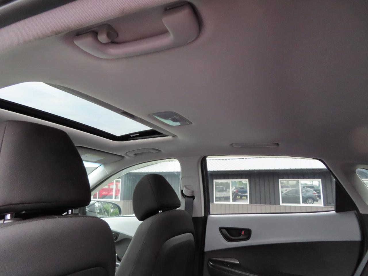 Hyundai Kona SEL Auto FWD 2019