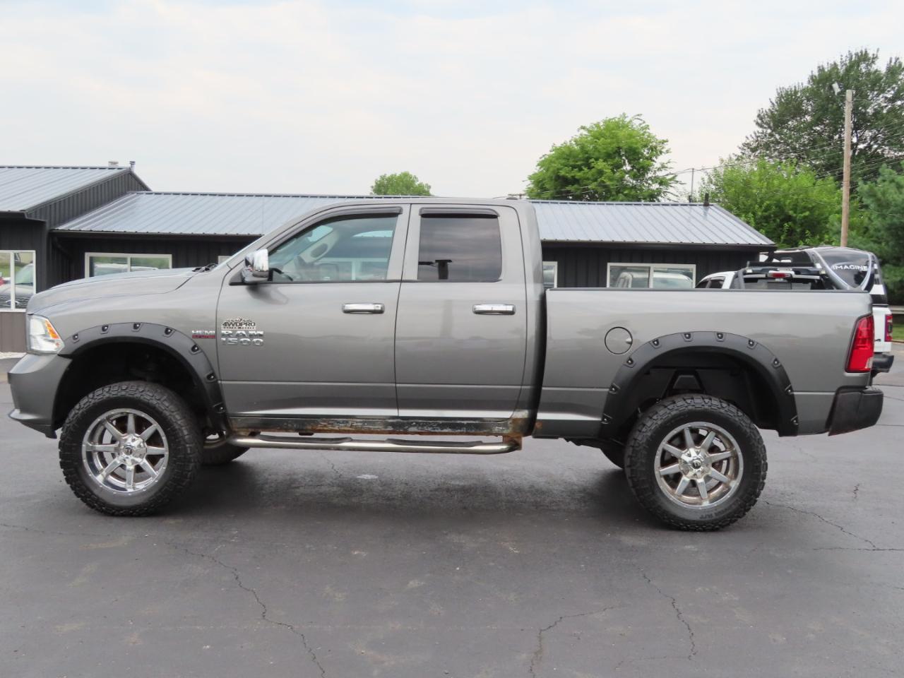 RAM 1500 4WD Quad Cab 140.5" Express 2013