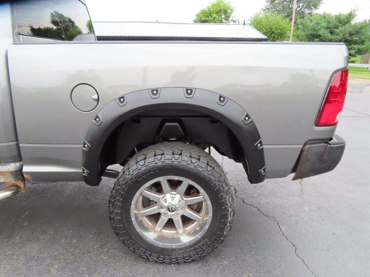 RAM 1500 4WD Quad Cab 140.5" Express 2013