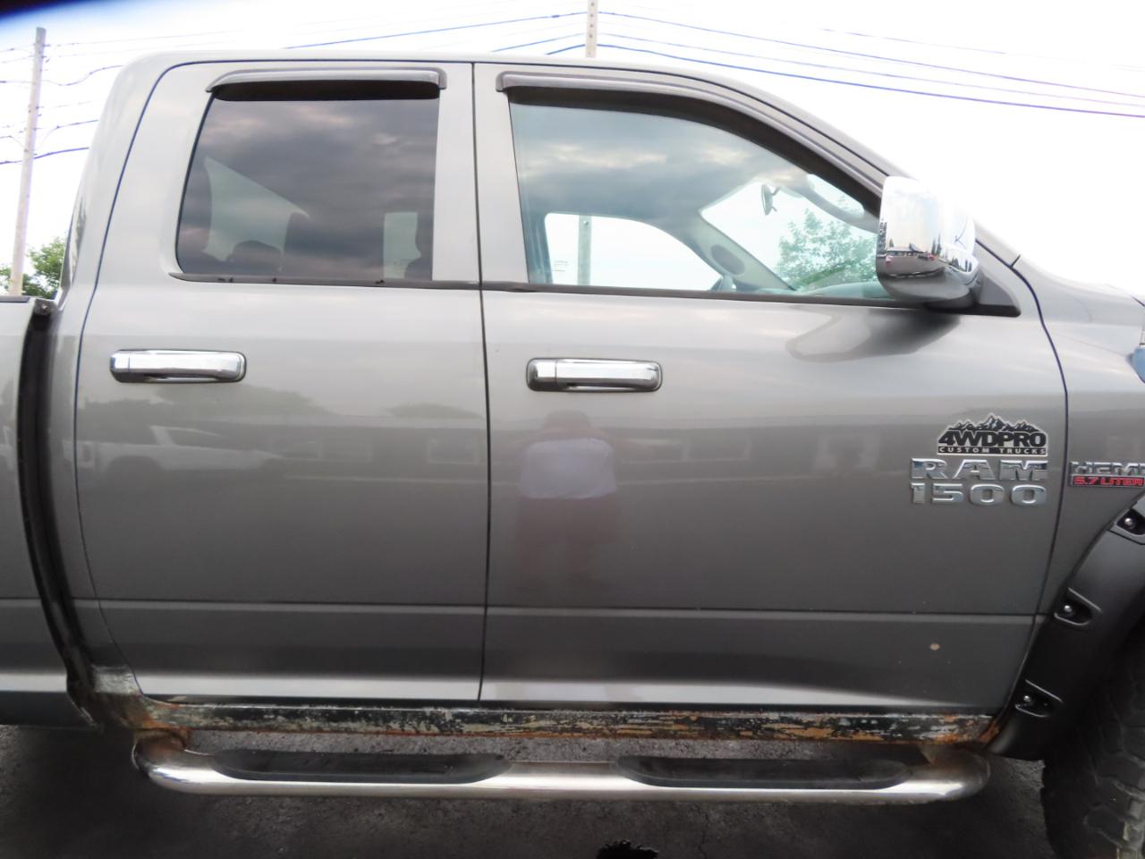 RAM 1500 4WD Quad Cab 140.5" Express 2013