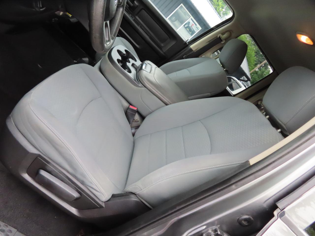 RAM 1500 4WD Quad Cab 140.5" Express 2013