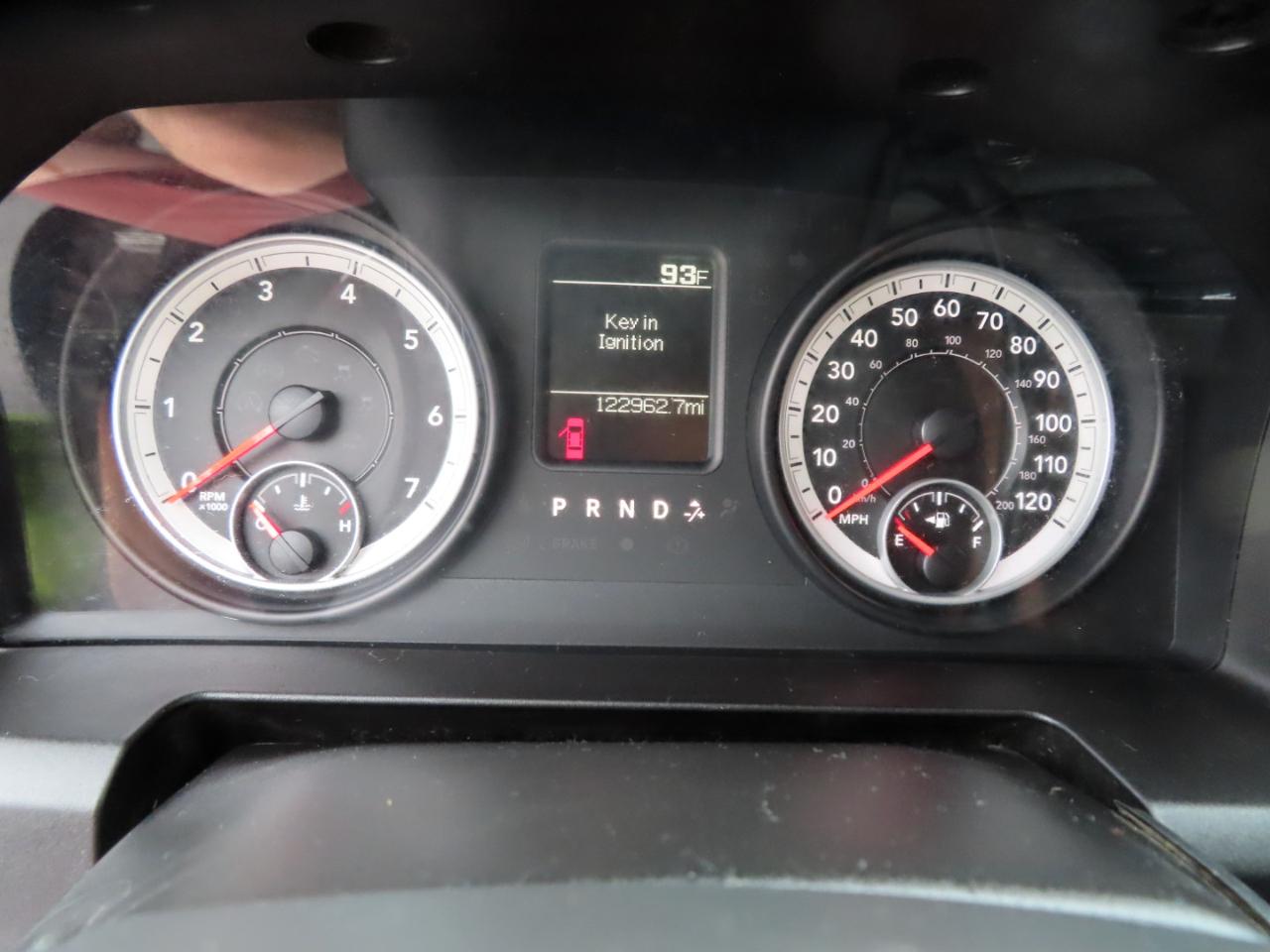 RAM 1500 4WD Quad Cab 140.5" Express 2013