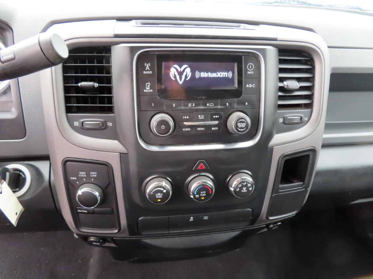 RAM 1500 4WD Quad Cab 140.5" Express 2013